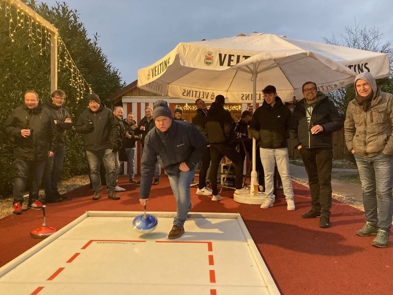 trainer_1 - SV Dickenberg - Eisstockschießen der Fussball- Trainer trainer_1